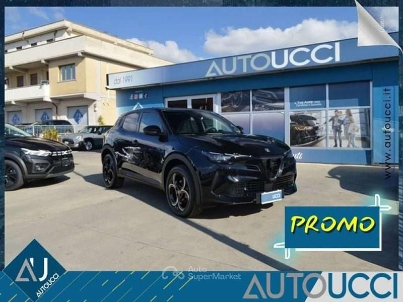 Nero Nuova 2025 Alfa Romeo Junior Edizione Speciale SUV | 27.990 € (Buon prezzo) - Immagine 1/4