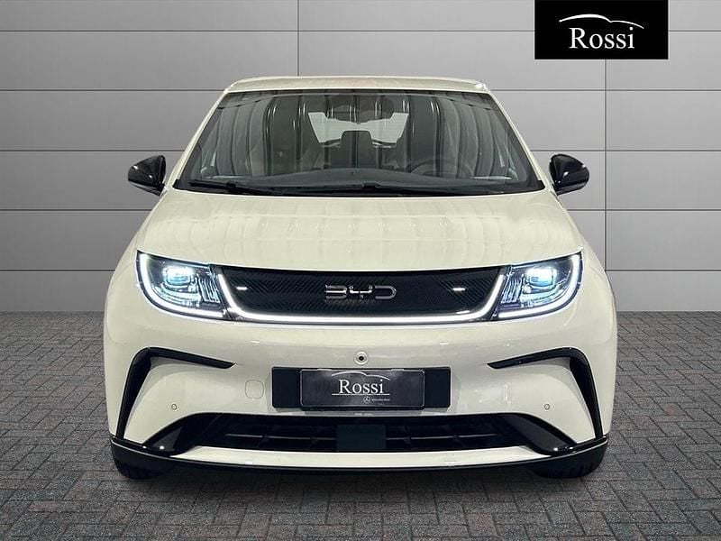 Nuova BYD Dolphin Comfort 150 kW (204 CV) 2025 Cream white Utilitaria