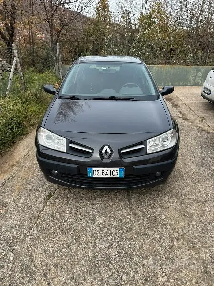 Usata Renault Mégane III 106 CV (77 kW) 2008 Grigio Berlina