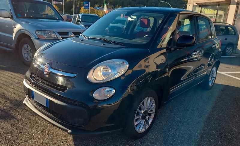Nero Usata 2015 Fiat 500L Business Monovolume | 8000 € (Buon prezzo) - Immagine 1/4