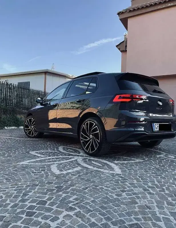 Usata VW Golf VIII Life 116 CV (85 kW) 2021 Berlina