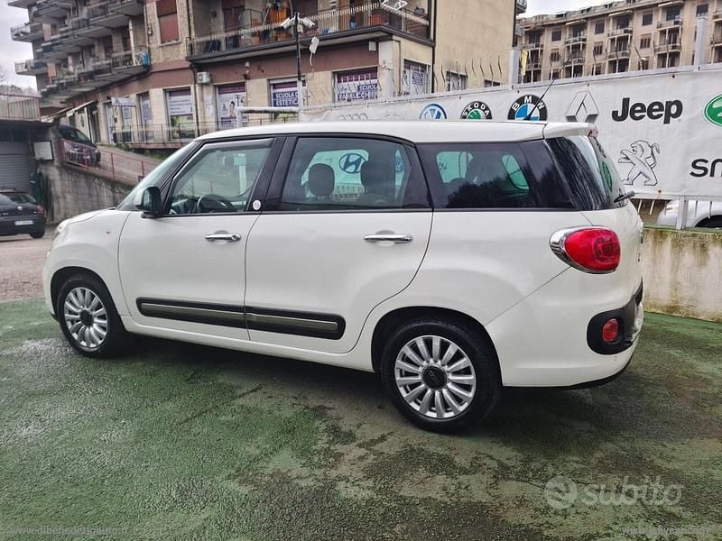 Usata Fiat 500L Living 105 CV (77 kW) 2013 Bianco Monovolume