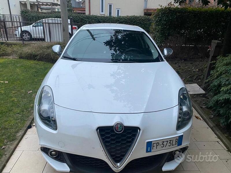 Usato 2018 Alfa Romeo Giulietta 1.4 LPG_Hybrid 120 CV (11.300 €)