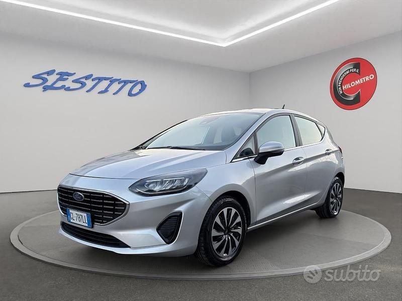 Usata Ford Fiesta Titanium 125 CV (91 kW) 2022 Grigio chiaro Utilitaria