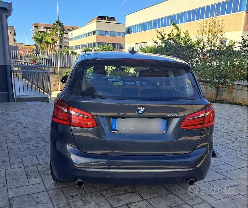 Usata BMW 220 Luxury Line 190 CV (139 kW) 2015 Grigio Station wagon
