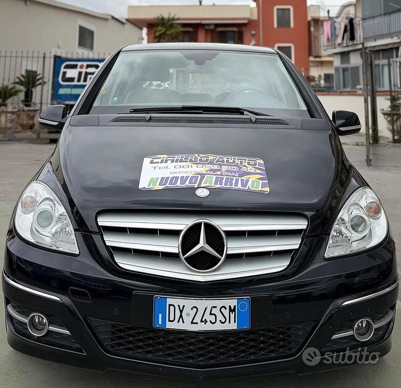 Usata Mercedes B180 116 CV (85 kW) 2009 Nero Monovolume