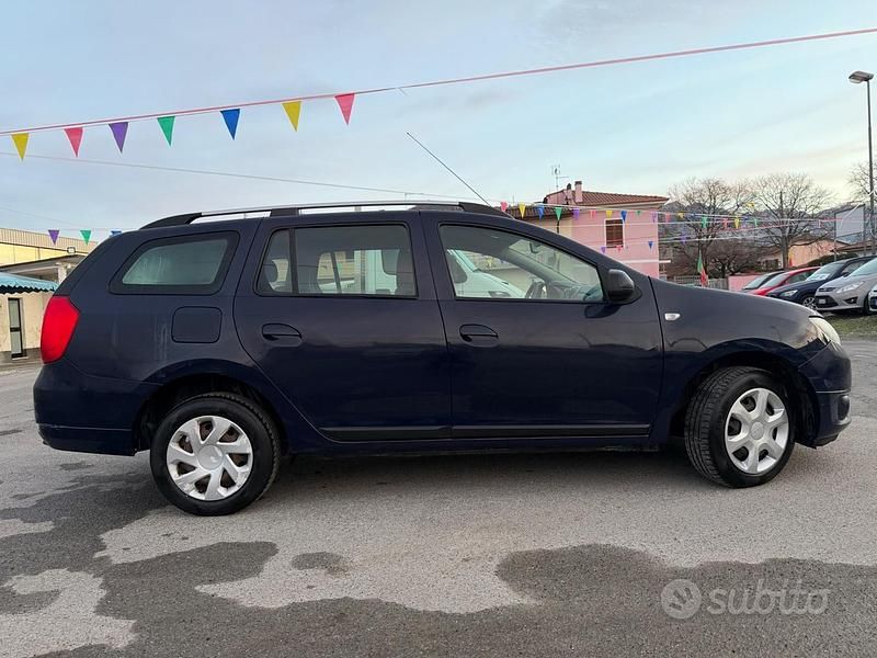 Usata Dacia Logan MCV Lauréate 75 CV (55 kW) 2015 Blu Station wagon