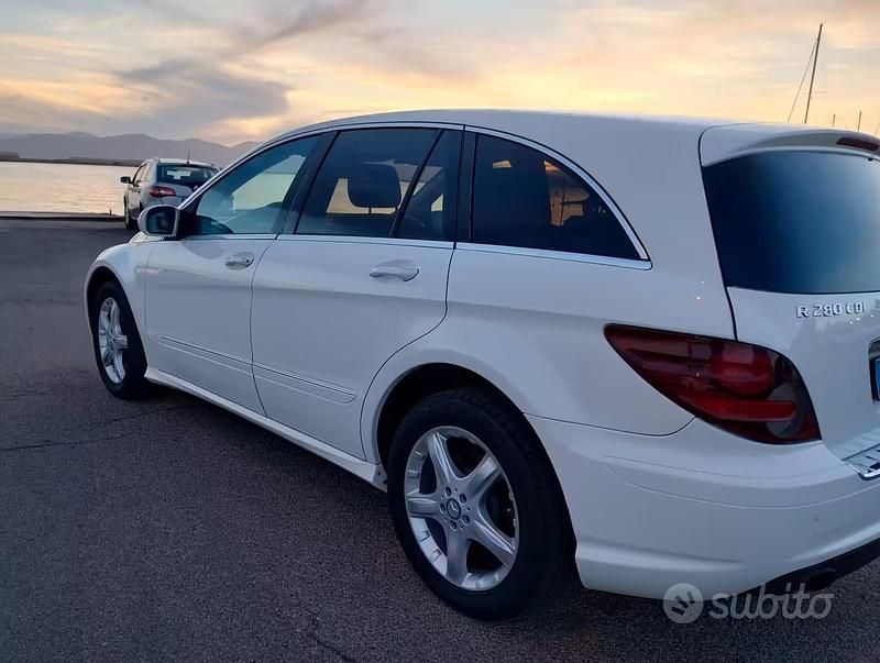 Usata Mercedes R280 190 CV (139 kW) 2010 Station wagon