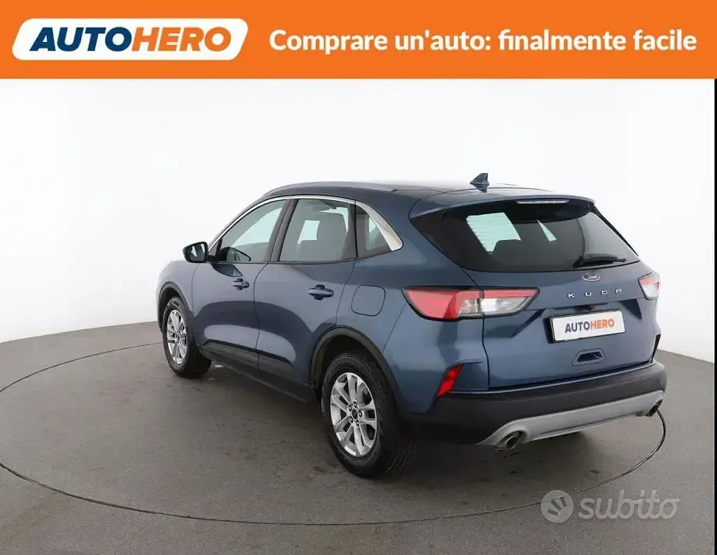 Usata Ford Kuga 120 CV (88 kW) 2022 Blu SUV