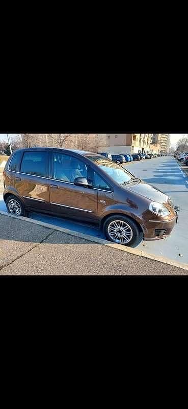 Usata Lancia Musa 77 CV (56 kW) 2011 Monovolume