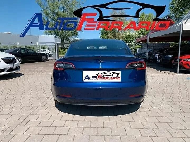 Usata Tesla Model 3 Standard Range 239 kW (325 CV) 2020 Blu/azzurro Berlina