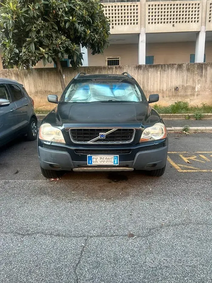 Usata Volvo XC90 163 CV (119 kW) 2004 Bluazzurro SUV