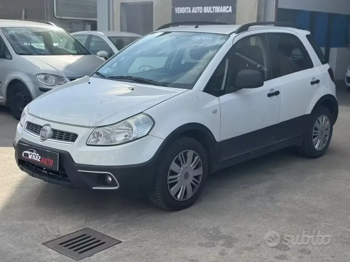 Usata Fiat Sedici Emotion 120 CV (88 kW) 2011 Bianco SUV