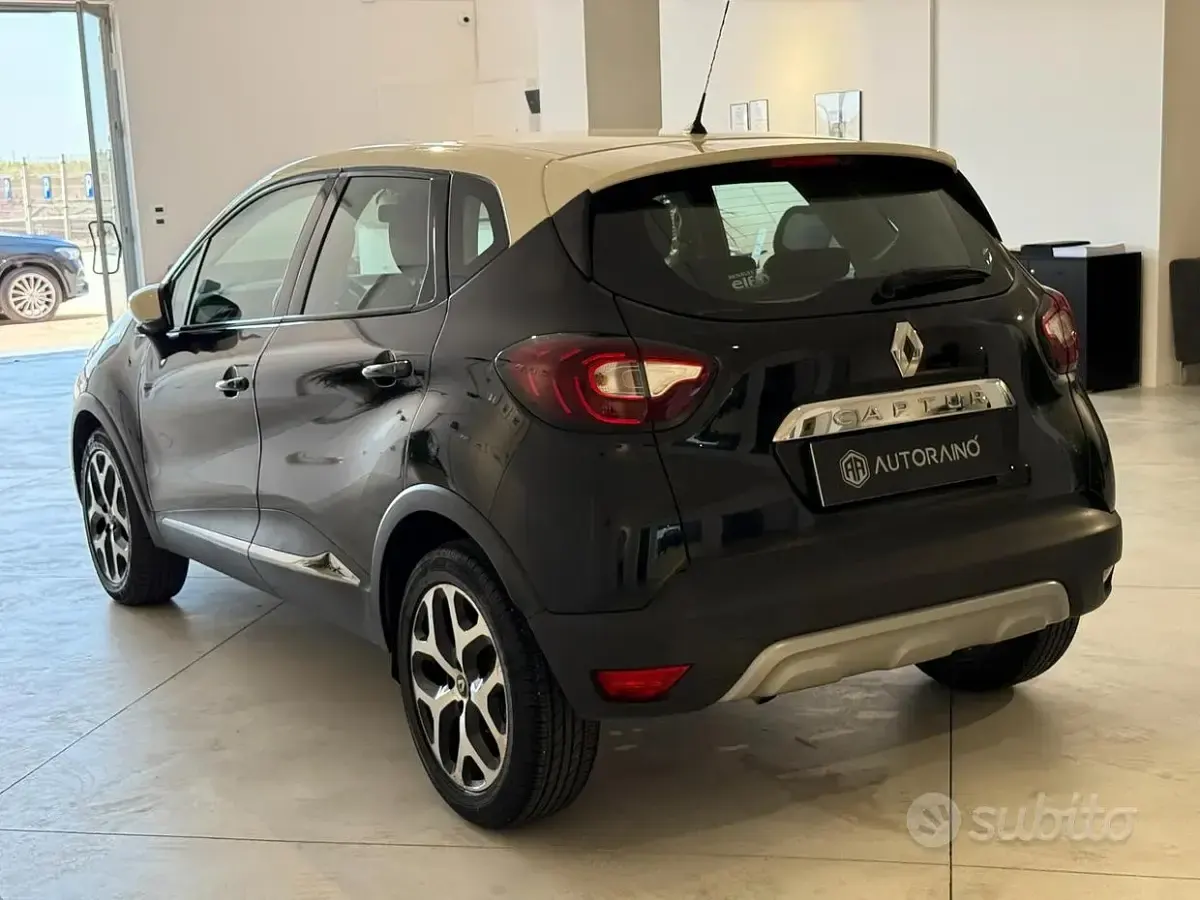 Usata Renault Captur 90 CV (66 kW) 2018 Nero SUV