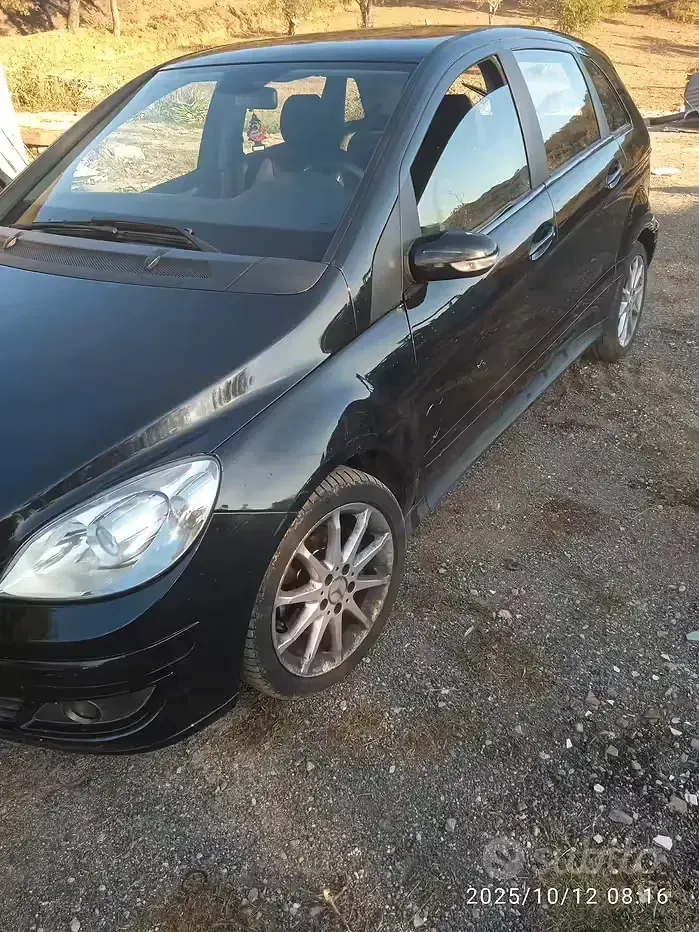 Usata Mercedes B180 109 CV (80 kW) 2006 Monovolume