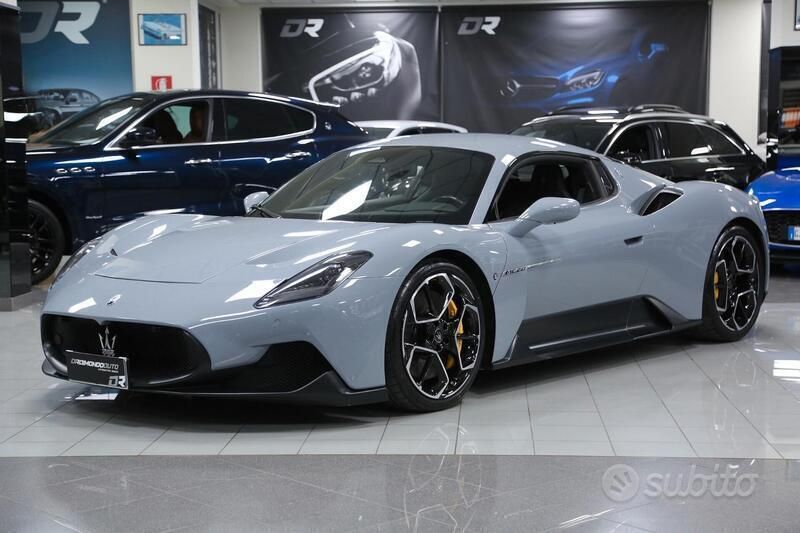 Usata Maserati MC20 630 CV (463 kW) 2023 Grigio incognito Coupé