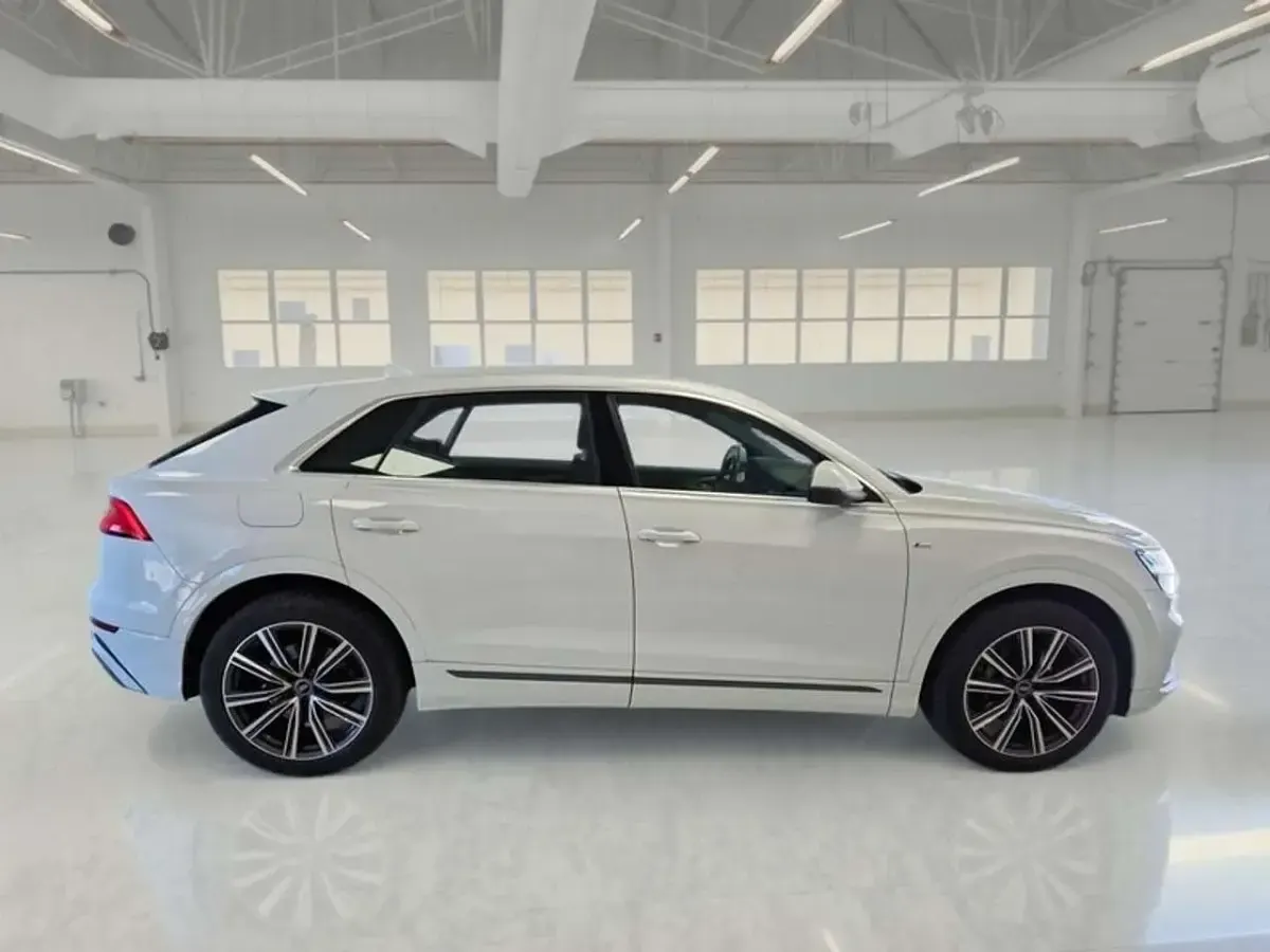Usata Audi Q8 Sport 231 CV (169 kW) 2022 Bianco SUV