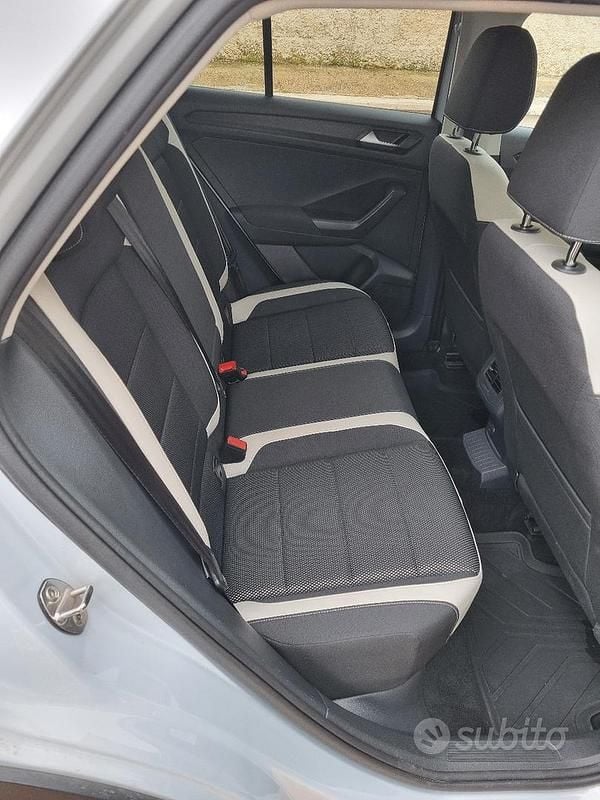 Usata VW T-Roc 115 CV (84 kW) 2019 Bianco SUV