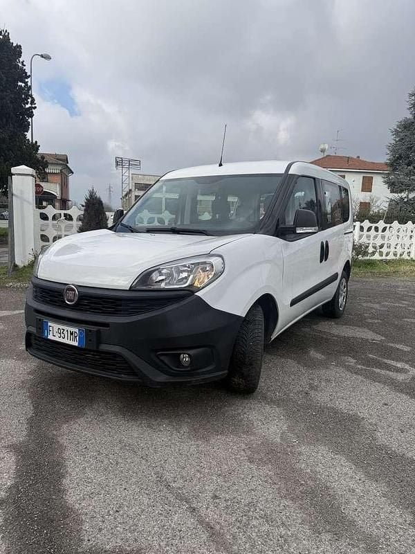 Usata Fiat Doblò Easy 95 CV (69 kW) 2018 Bianco Monovolume