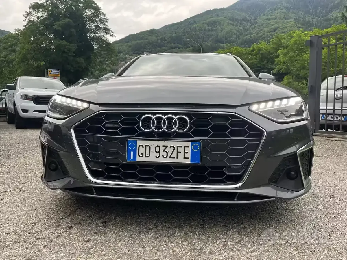 Usata Audi A4 190 CV (139 kW) 2019 Grigio Station wagon