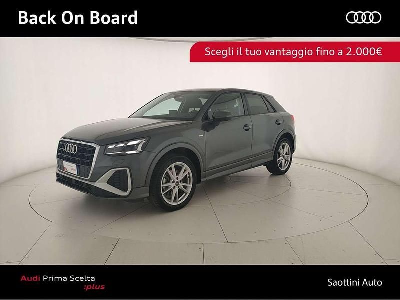 Grigio daytona perlato Usata 2024 Audi Q2 S-Line SUV | 29.900 € (Buon prezzo) - Immagine 1/4