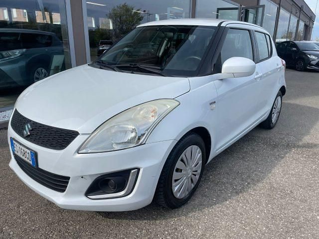 Usata Suzuki Swift Cool 75 CV (55 kW) 2014 Bianco Utilitaria