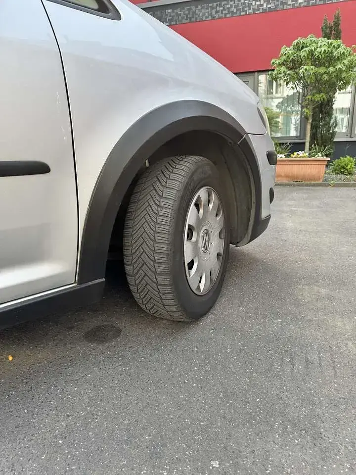 Usata VW Touran 140 CV (102 kW) 2009 Argento Monovolume