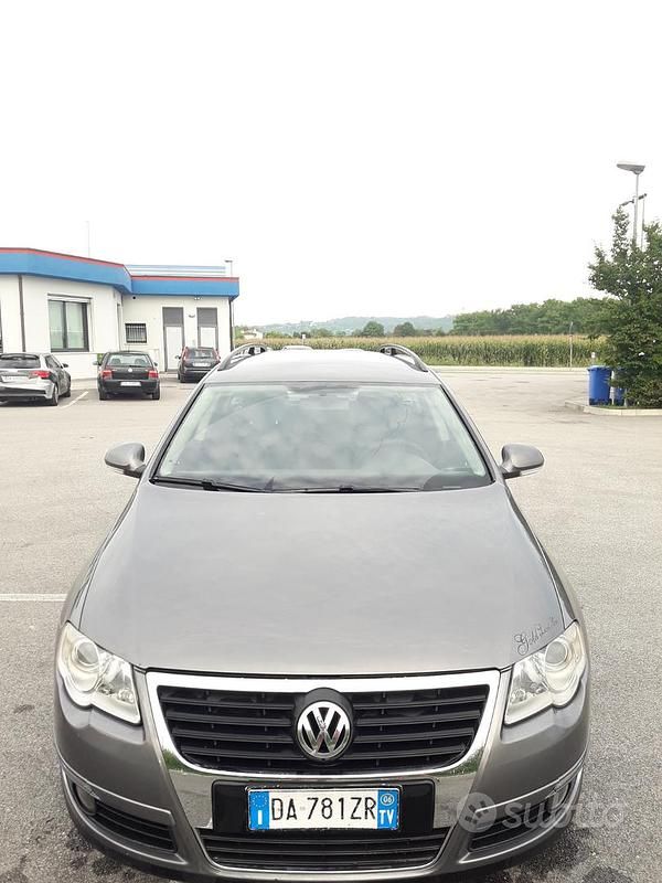 Grigio Usata 2006 VW Passat Station wagon | 2200 € (Ottimo prezzo) - Immagine 1/4