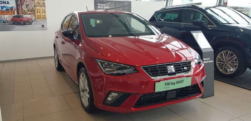 Usata Seat Ibiza FR 90 CV (66 kW) 2024 Rosso desire Berlina
