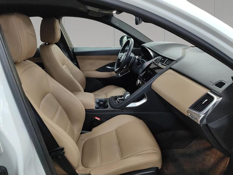 Usata Jaguar E-Pace 163 CV (119 kW) 2021 Fuji white SUV