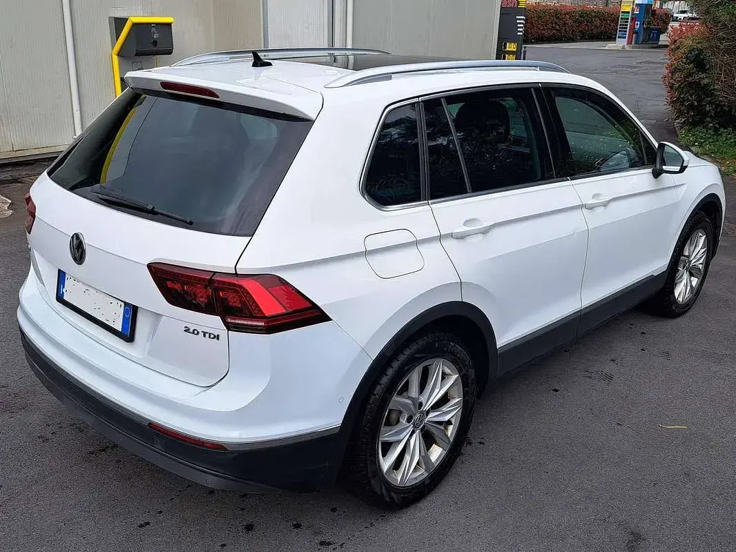 Usata VW Tiguan Executive 150 CV (110 kW) 2017 Bianco SUV