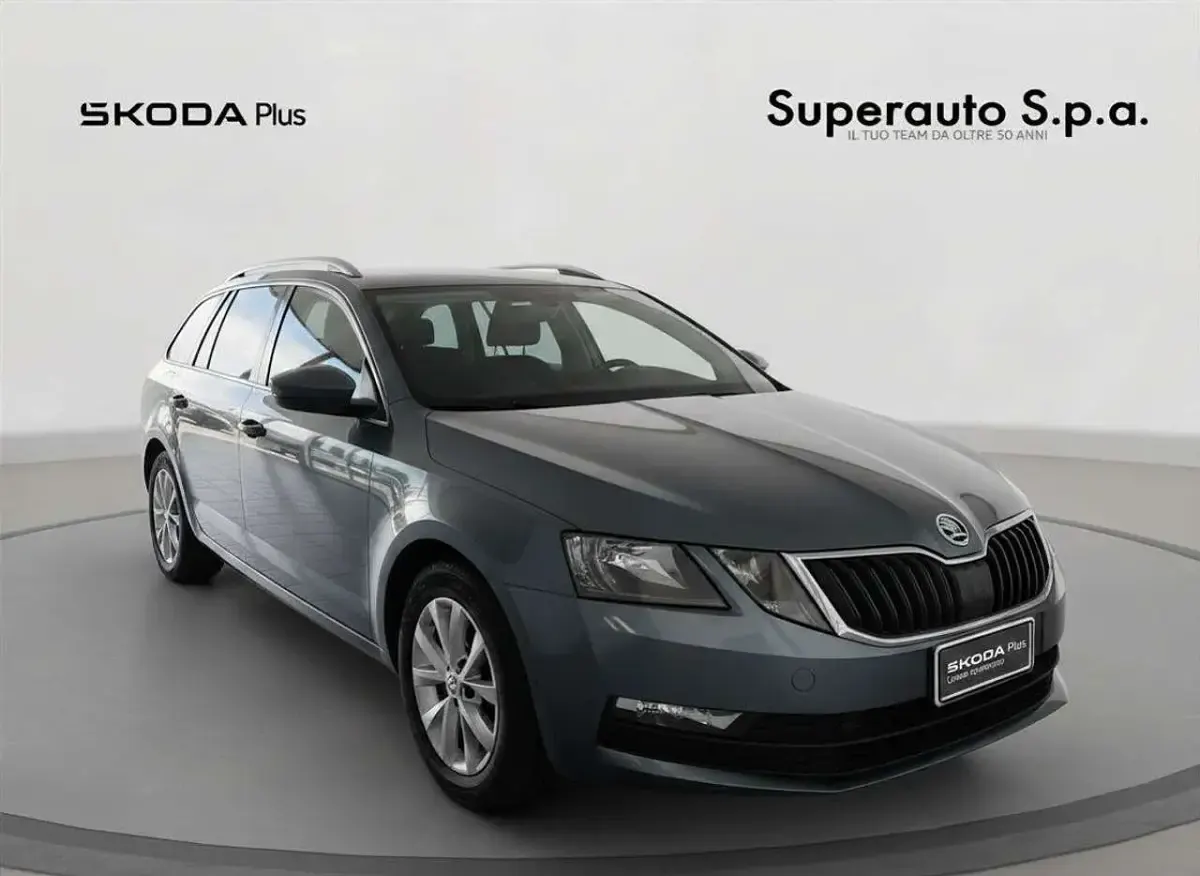 Usata Skoda Octavia Executive 116 CV (85 kW) 2019 Grigio Station wagon