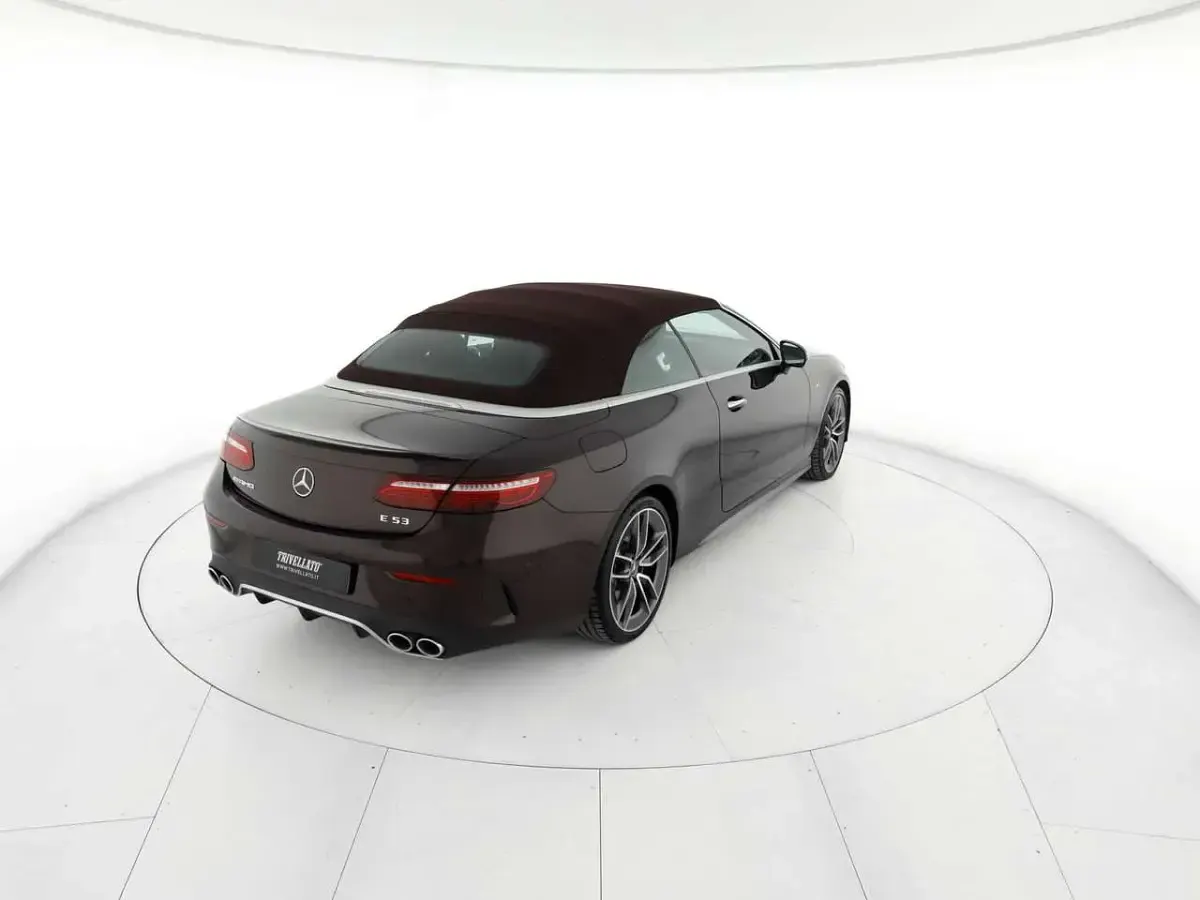 Usata Mercedes E53 AMG AMG 435 CV (319 kW) 2022 Rosso giacinto  vernice metal Cabrio