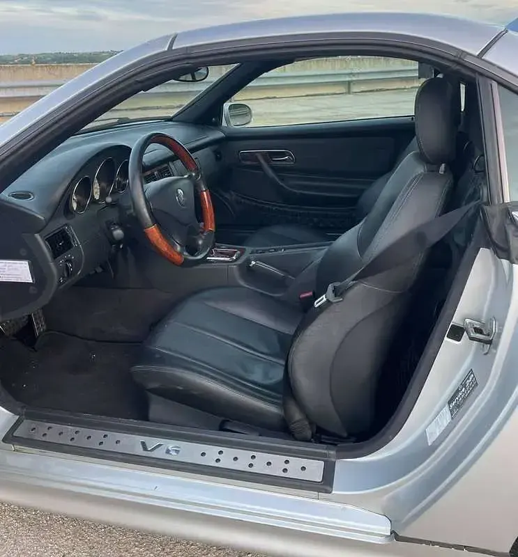 Usata Mercedes SLK320 218 CV (160 kW) 2000 Argento Cabrio