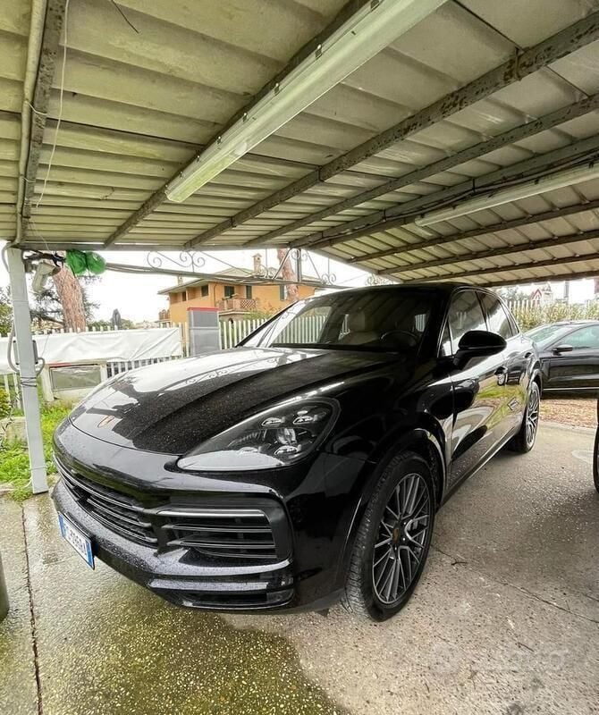 Usata 2018 Porsche Cayenne S SUV | 42.000 € - Immagine 1/4