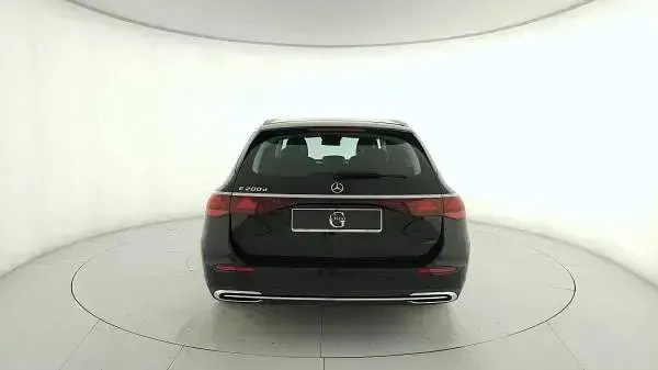 Usata Mercedes 200 Advanced 163 CV (119 kW) 2025 Nero Station wagon