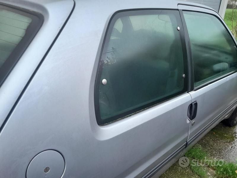 Usata Peugeot 106 1992 Utilitaria