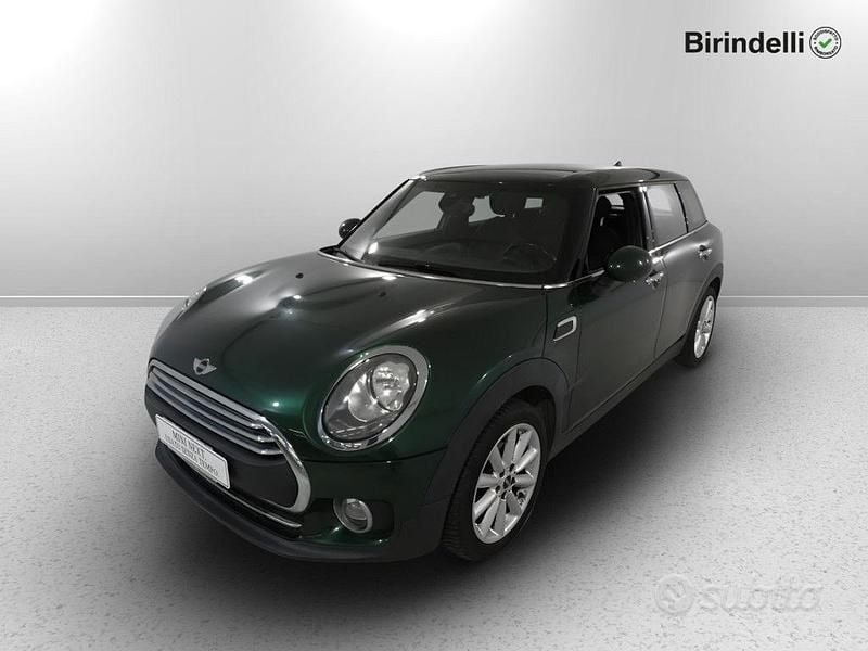 British racing green metallic Usata 2018 Mini One Clubman Business Station wagon | 17.500 € (Buon prezzo) - Immagine 1/3