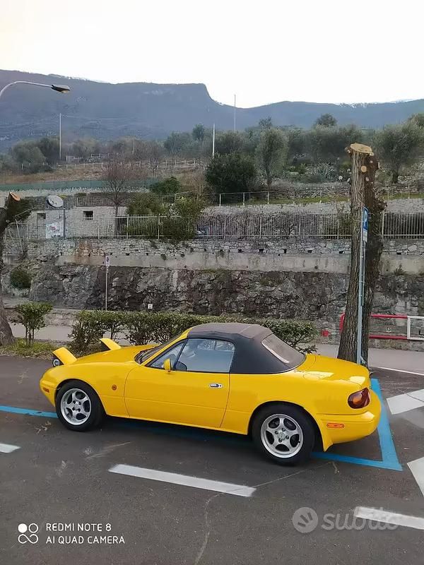 Usata Mazda MX5 90 CV (66 kW) 1995 Giallo Cabrio
