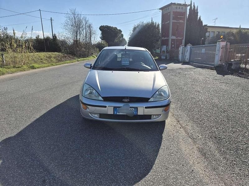 Usata Ford Focus Zetec 90 CV (66 kW) 2000 Other Berlina
