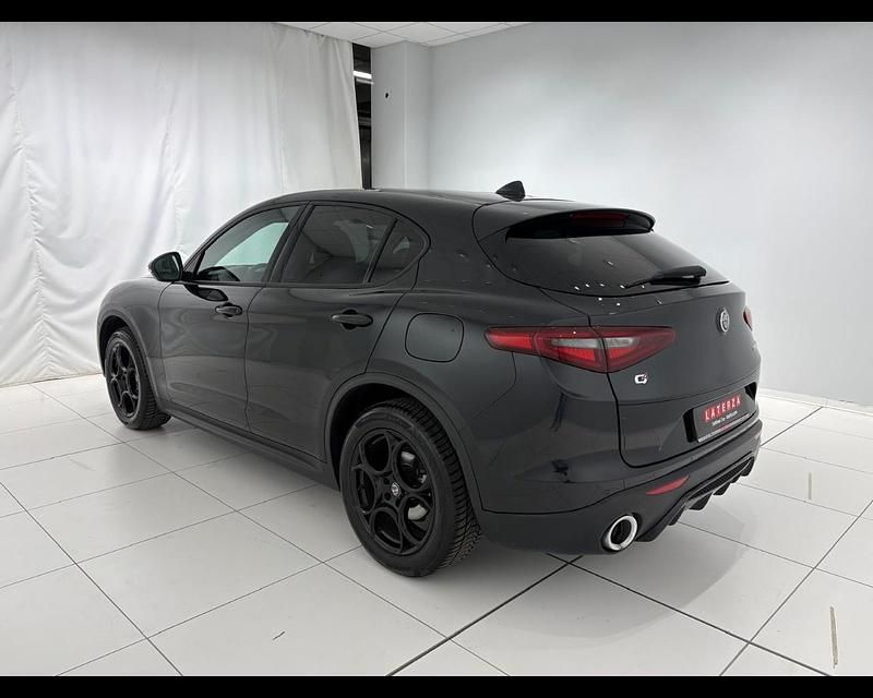 Usata Alfa Romeo Stelvio Executive 210 CV (154 kW) 2018 Nero SUV