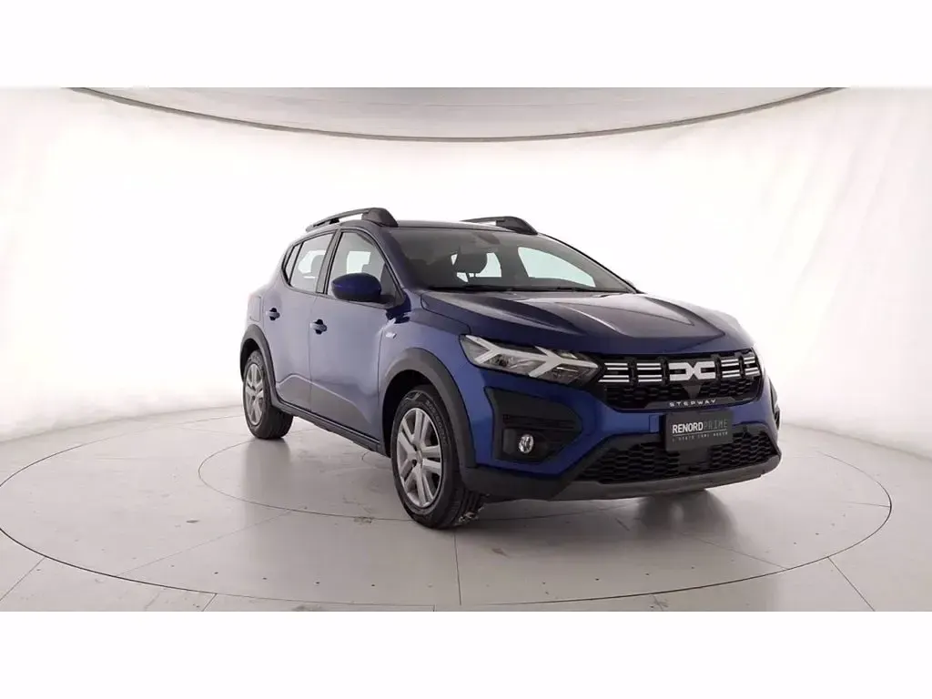 Usata Dacia Sandero Expression 91 CV (66 kW) 2023 Blu scuro Berlina