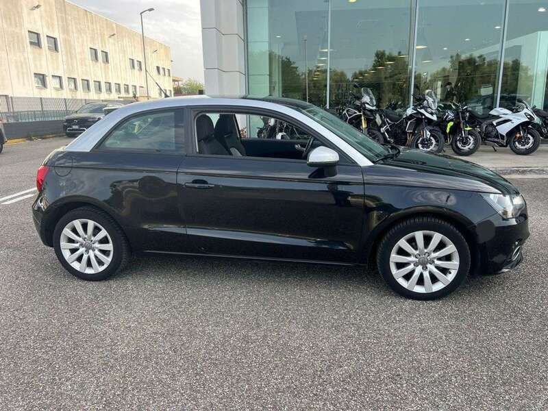 Usata Audi A1 Attraction 90 CV (66 kW) 2012 Nero Utilitaria