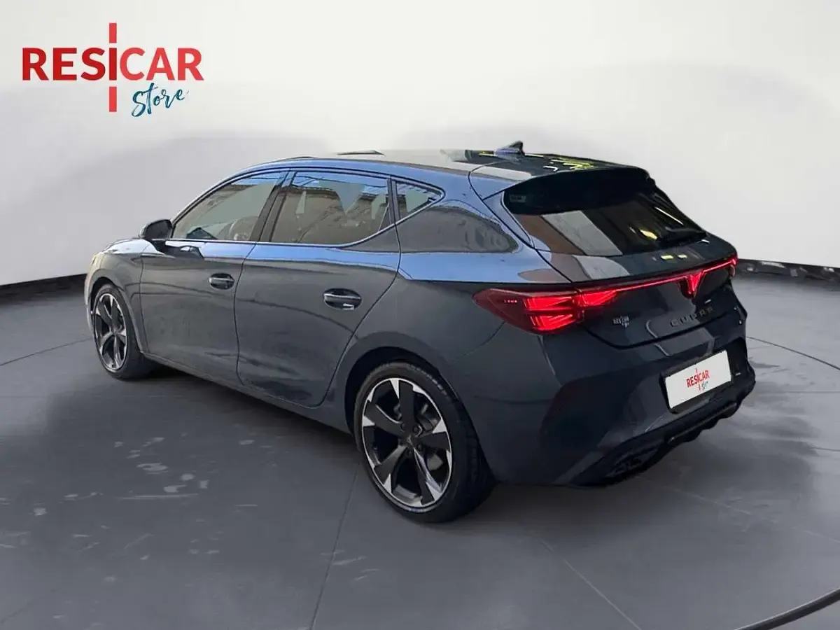 Usata Cupra Leon 150 CV (110 kW) 2025 Blu Berlina
