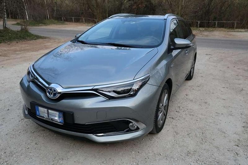 Usata Toyota Auris Touring Sports Lounge 99 CV (72 kW) 2016 Station wagon