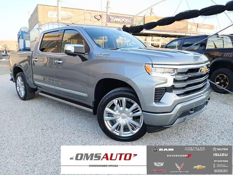 Nuova Chevrolet Silverado 309 CV (227 kW) 2026 Argento SUV