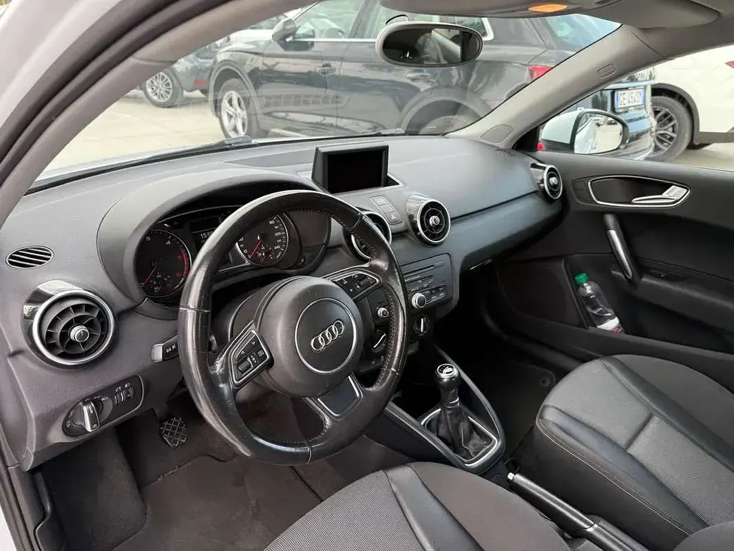 Usata Audi A1 90 CV (66 kW) 2012 Bianco Utilitaria