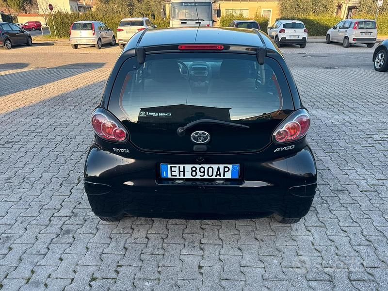 Usata Toyota Aygo 2011 Nero Utilitaria