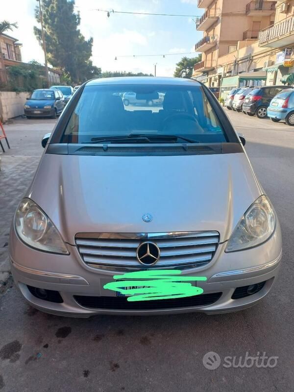 Usata Mercedes A200 102 CV (75 kW) 2008 Grigio Berlina