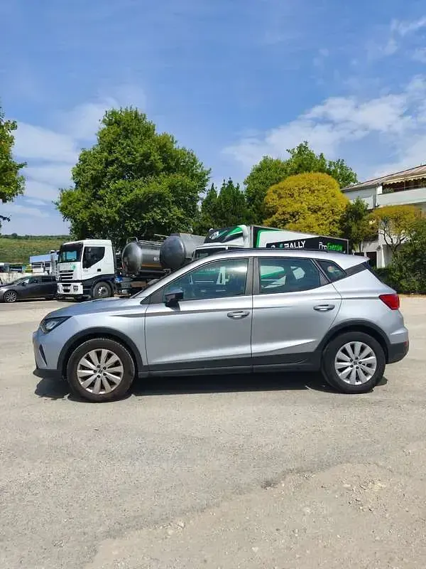 Usata Seat Arona Style 95 CV (69 kW) 2022 Grigio SUV